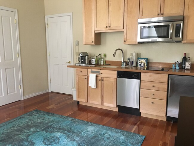 Kitchenette-Dishwasher, Microwave, 2 Burner Electric Cooktop, under counter refrigerator, etc - 46 Heather Ln