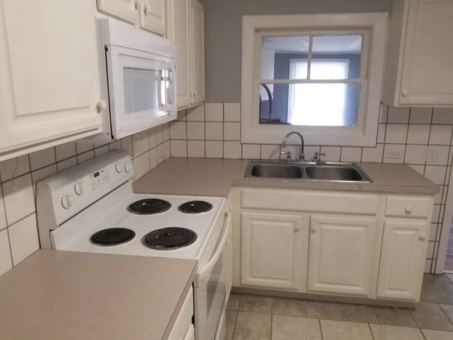 Photo - 9453 Old Plank Rd House