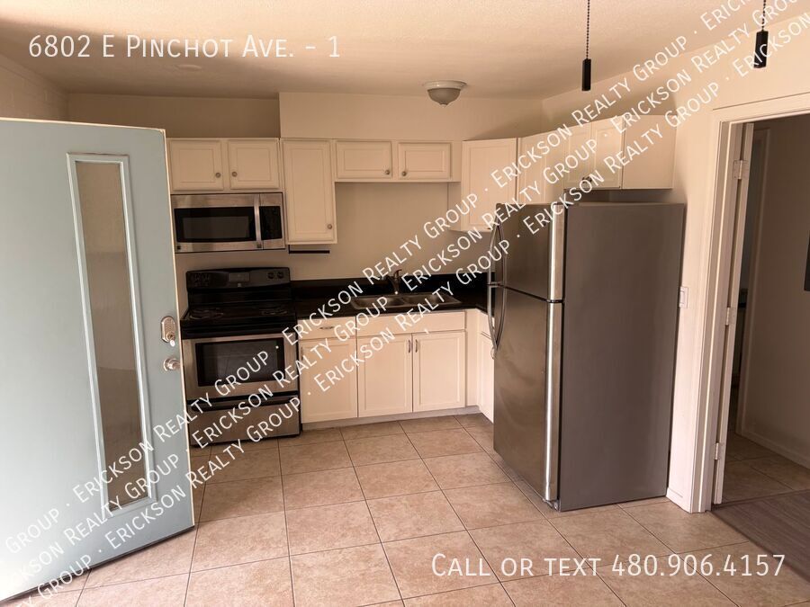 Foto del edificio - 6802 E Pinchot Ave