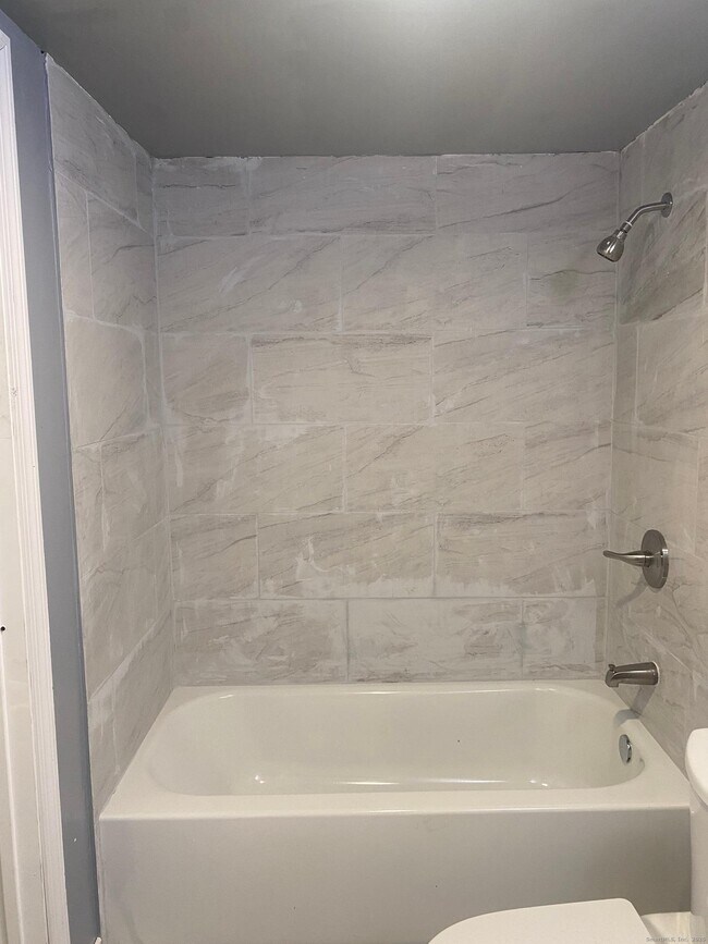 Foto del edificio - 161 Sleeping Giant Dr