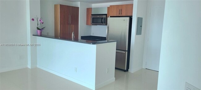Foto del edificio - 300 S Biscayne Blvd