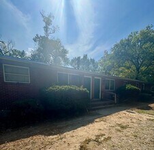 Building Photo - 1600-1604 Dewitt Dr