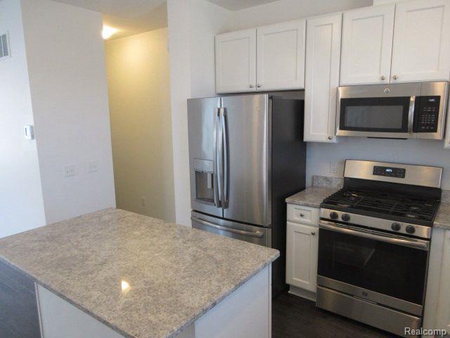 Foto del edificio - 3143 Chambers W