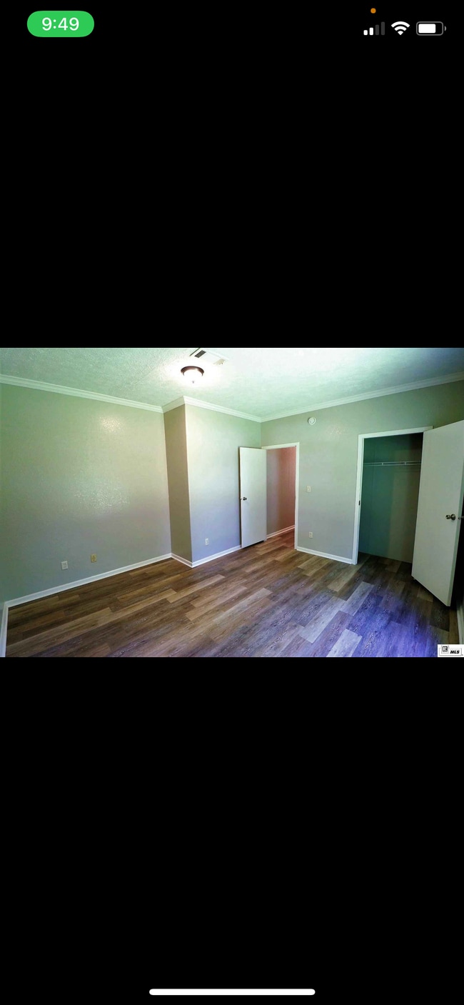 Building Photo - 451 Murray Cir