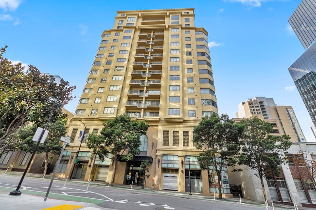 Building Photo - 246 2nd St