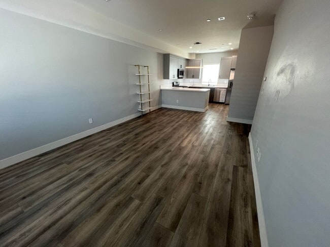 Foto del edificio - 14759 Friar St