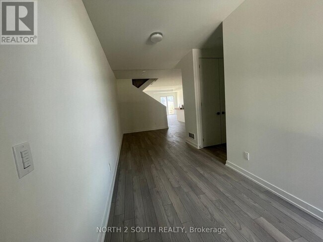 Building Photo - 9 Walder Ln