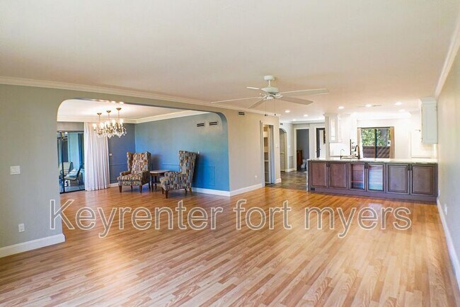 Foto del edificio - 112 Pinebrook Dr