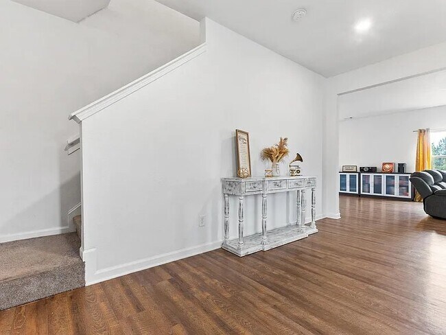Foto del edificio - 3335 Bridgewood Dr