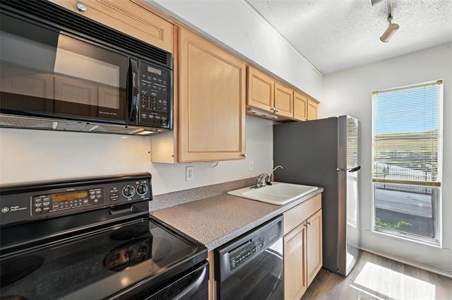 Foto del edificio - 4524 Amesbury Dr
