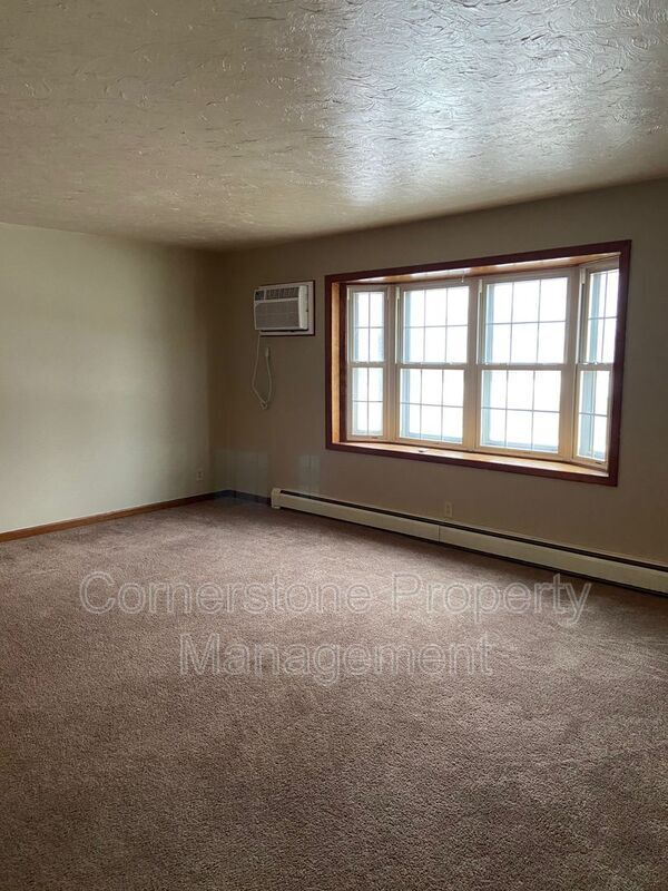 303 NE 1st St Unit 1, Pocahontas, IA 50574 Condo for Rent in
