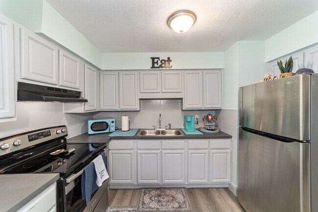Building Photo - 7642 SW 80th St