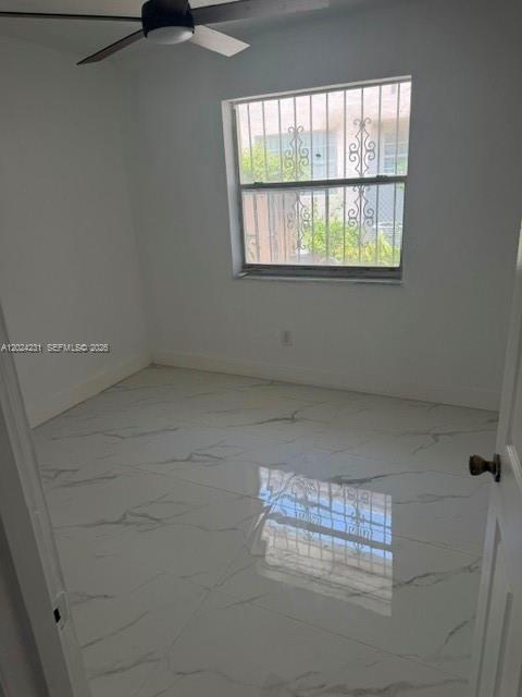 Foto del edificio - 262 NE 55th Terrace