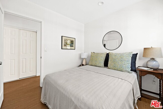 Foto del edificio - 2819 3rd Ave