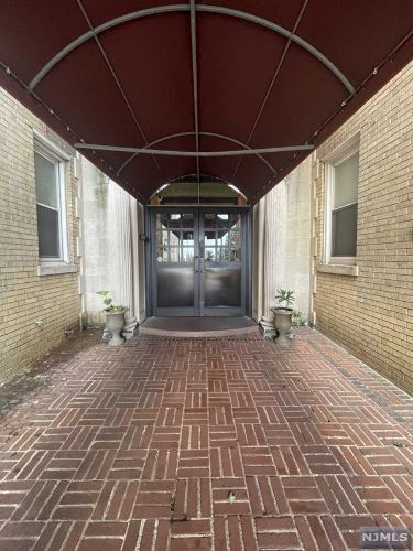 Foto del edificio - 6701 Boulevard E