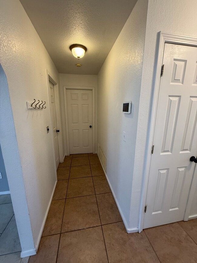 Building Photo - 4 Bedroom Home in Sonoma Ranch