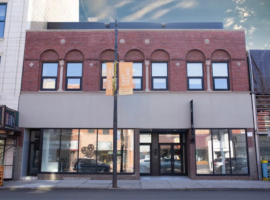 Primary Photo - 1637 W Chicago Ave
