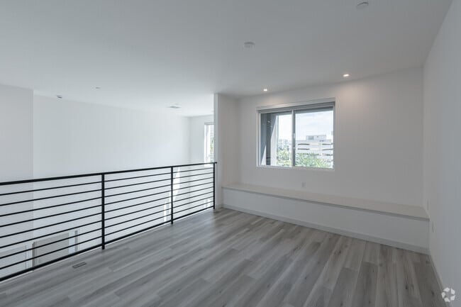 2BR, 2BA - 1,232SF - B1 Loft - Loft - Aurum