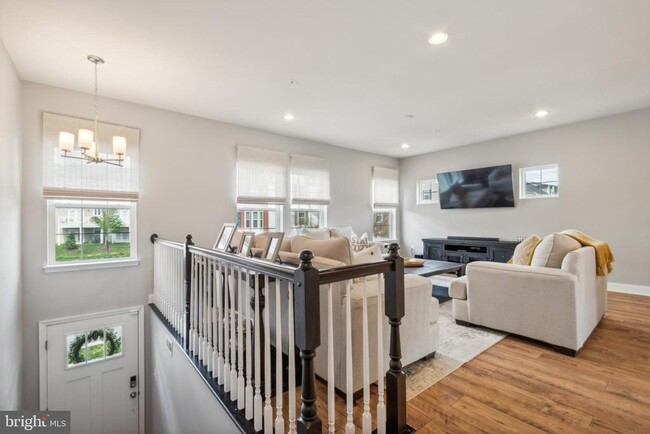 Building Photo - 8332 Daydream Cres