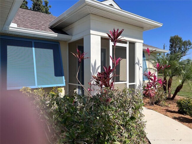 Foto del edificio - 16255 Branco Dr