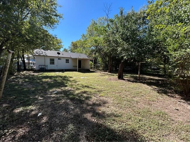 Foto del edificio - 8403 Tackett St