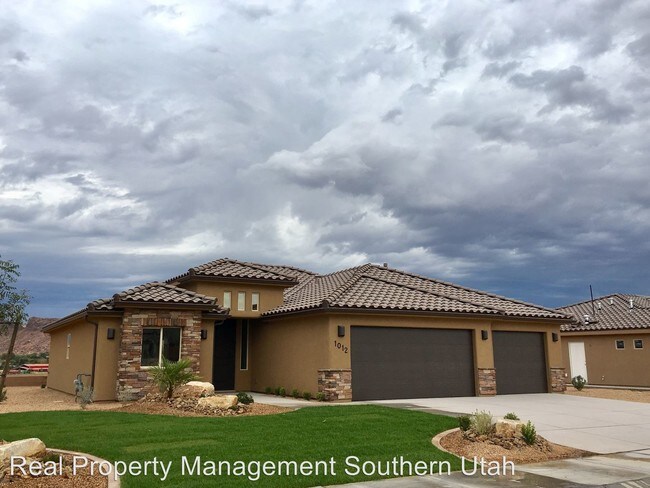 Foto del edificio - 3 br, 2 bath House - 1012 W Las Colinas