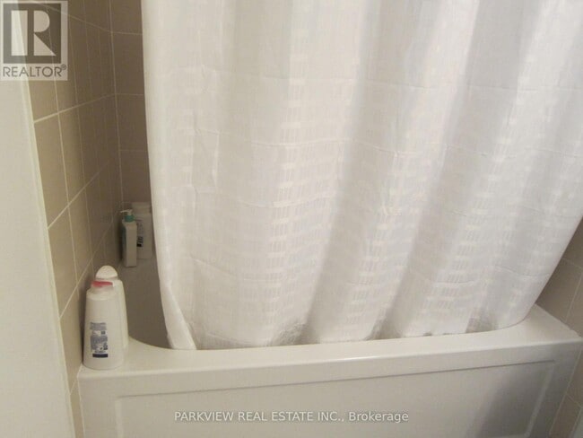 Building Photo - 25 Lower Simcoe St