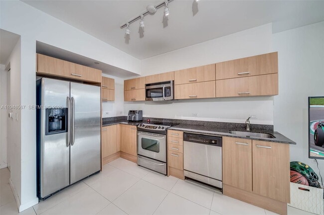 Foto del edificio - 350 S Miami Ave