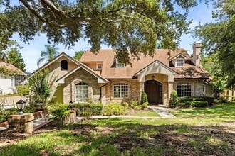 8800 Torey Pines Terrace