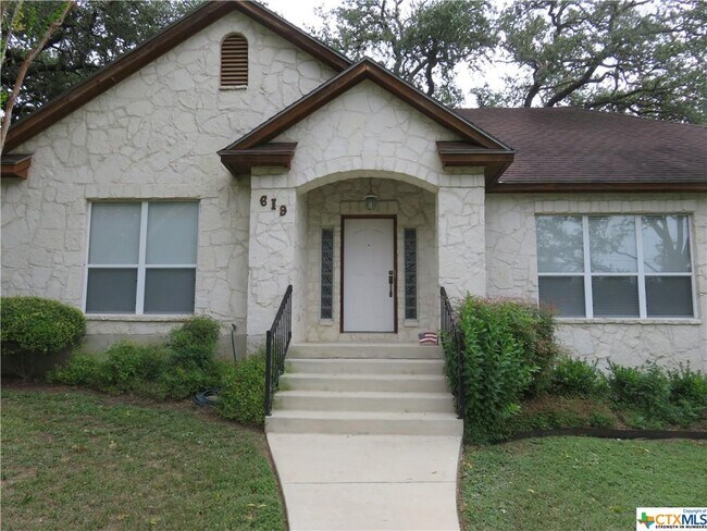 Building Photo - 619 Gloria Dr