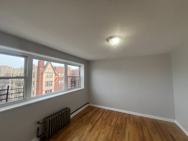 Foto del edificio - 6 Pomona Ave