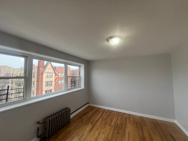 Building Photo - 6 Pomona Ave