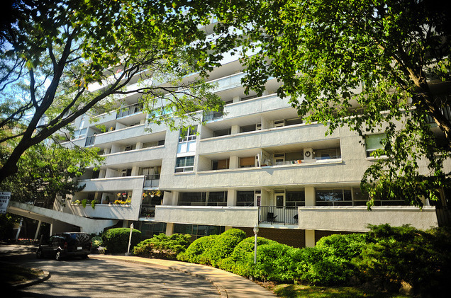 Primary Photo - 630 Roselawn Apartments