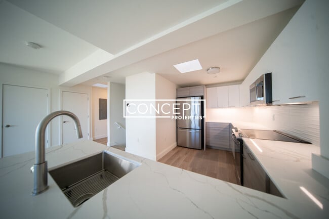 Building Photo - 1079 Commonwealth Ave