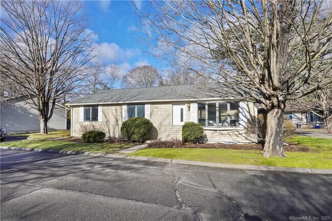 Building Photo - 24 Oakview Cir