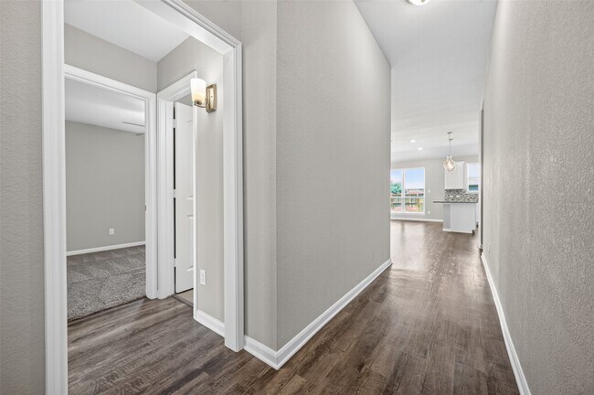 Building Photo - 305 Brock's Ct