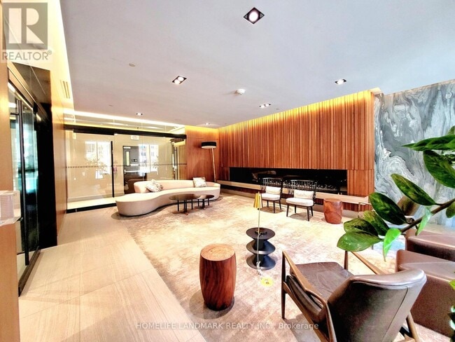 Building Photo - 125 Redpath Ave