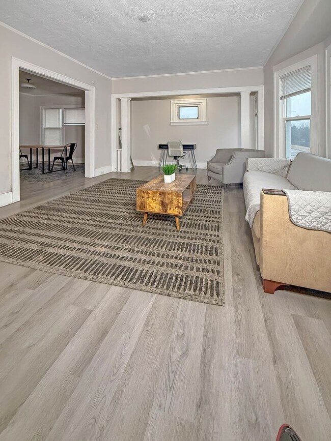 Foto del edificio - Calvert Duplex (The Shirley)