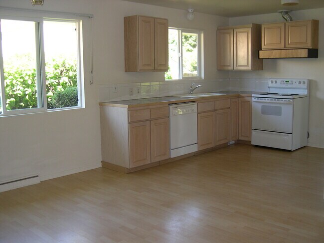 Building Photo - 4036 92nd Ave SE