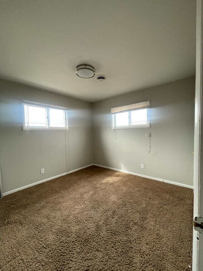 Foto del edificio - 222 Moore Ln