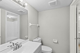 Building Photo - 2202 16th Ave N