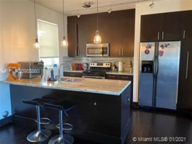 Building Photo - 6709 Biscayne Blvd