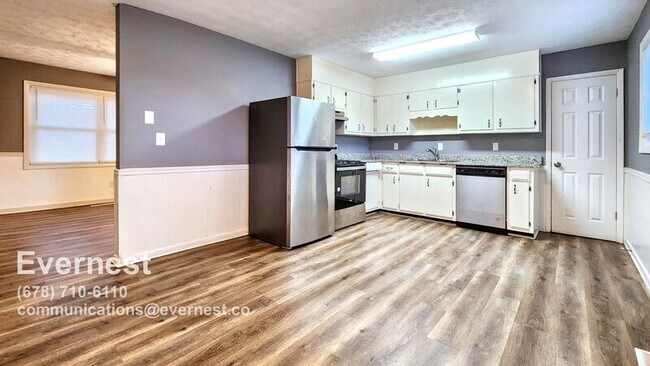 Foto del edificio - 2397 Chestnut Log Loop
