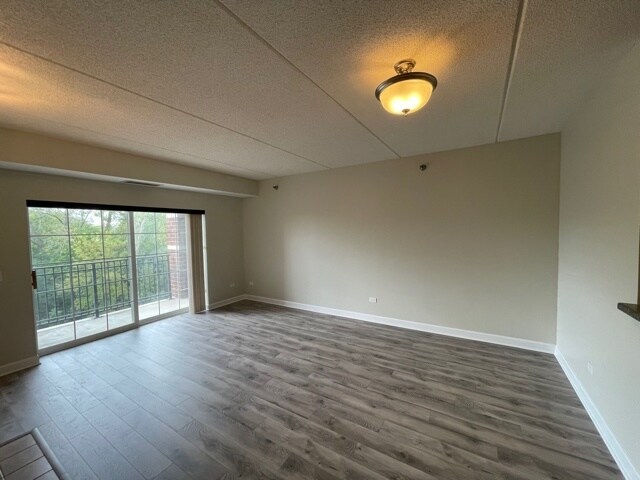 Building Photo - 470 W Mahogany Ct