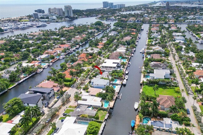 601 Riviera Dr photo'