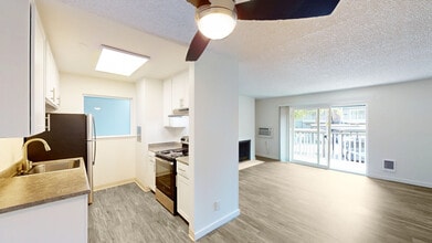 Building Photo - 521 Alameda del Prado