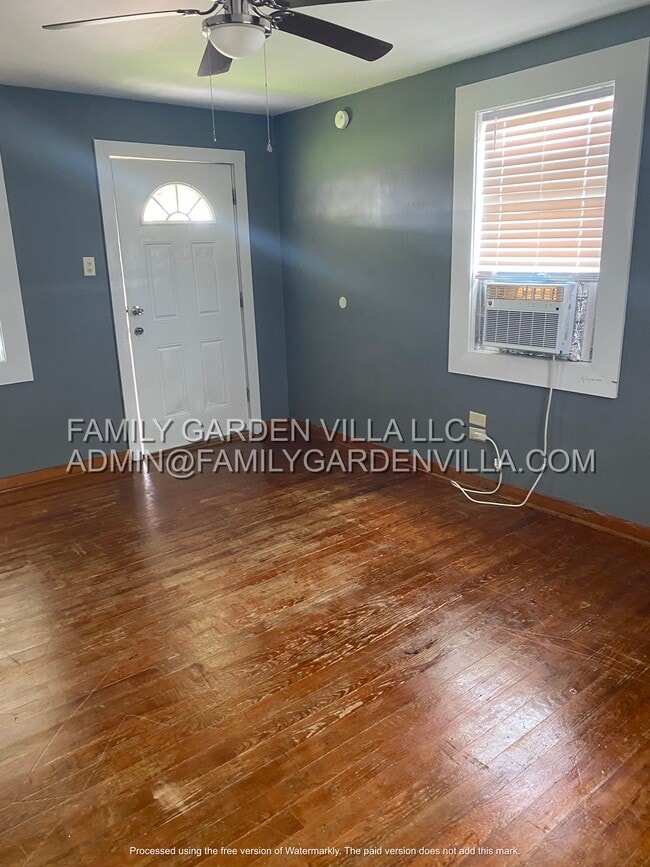 Building Photo - 1836A Ridgefield Ave