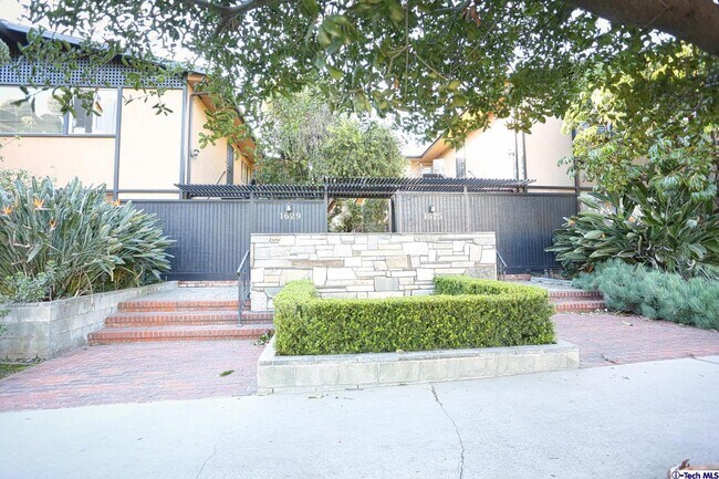 Building Photo - 1625 Fremont Ave