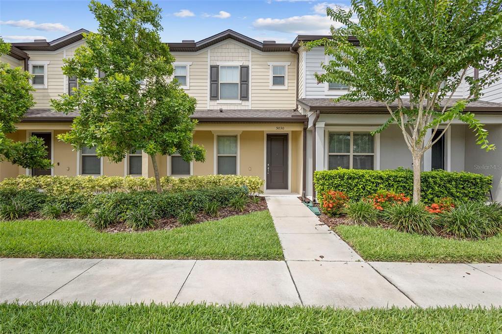 Foto principal - 5030 Caspian St