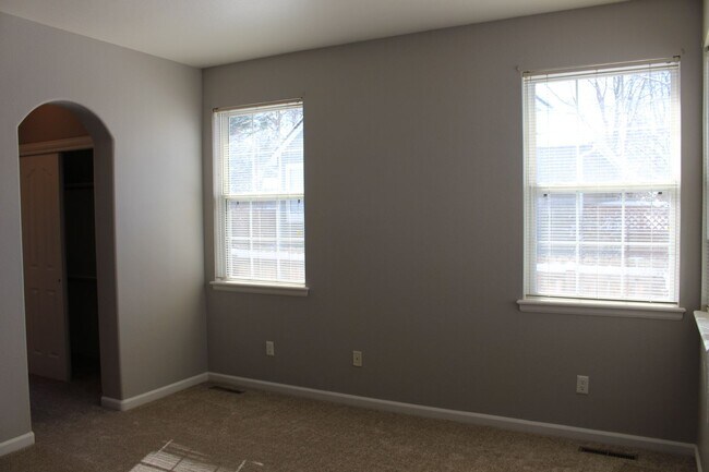 Foto del edificio - Charming Ranch-Style Patio Home with Garage & Fenced Yard